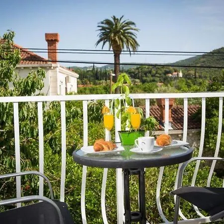 Roza - With Balcony