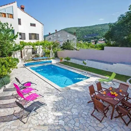 Roza - With Balcony Apartament *